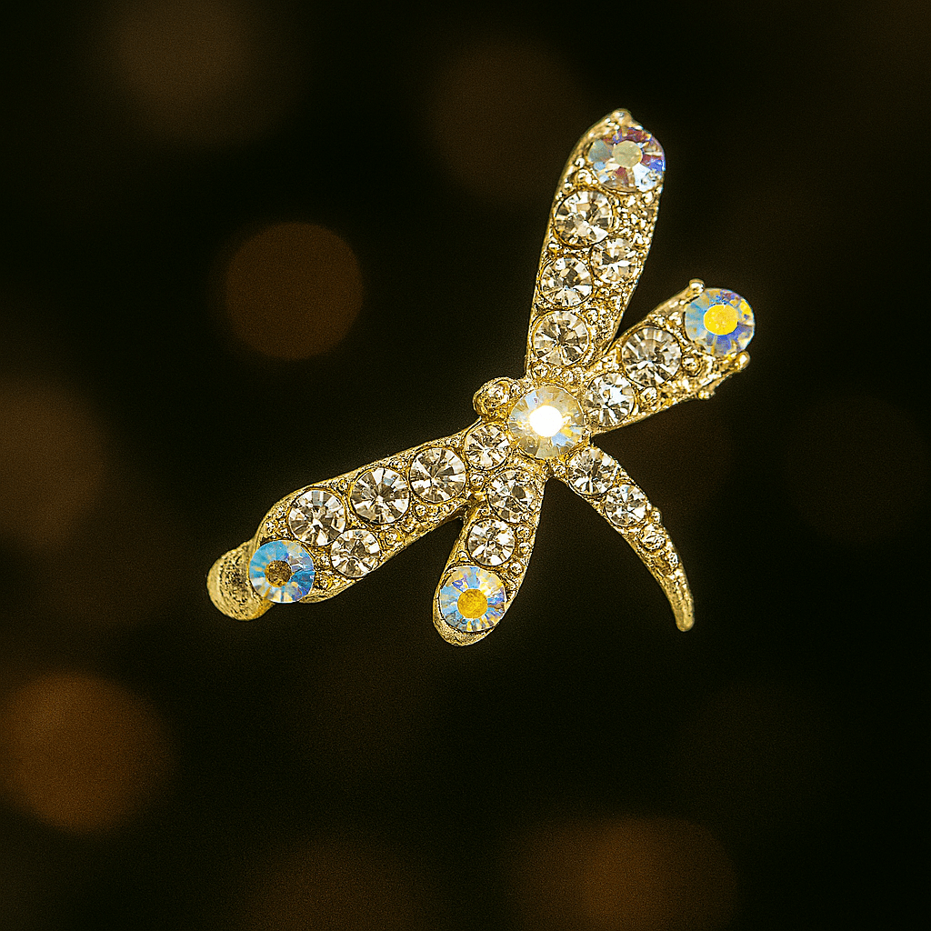 Amber Haerime Wing Clip detail – wing shape and antique finish