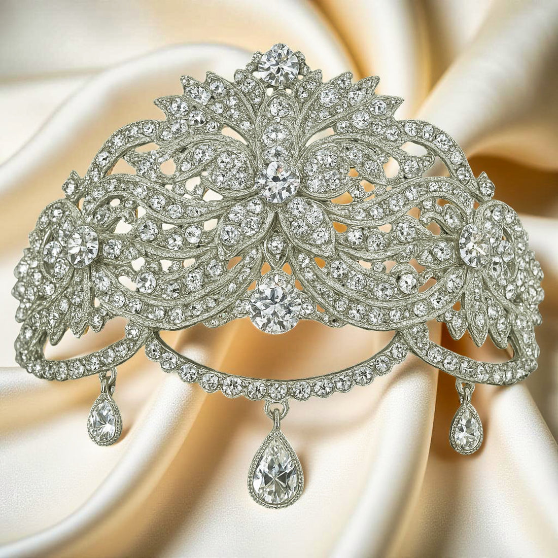 Haerime Celestara Bloom Clip in Clear – floral crown-shaped crystal claw clip on velvet background