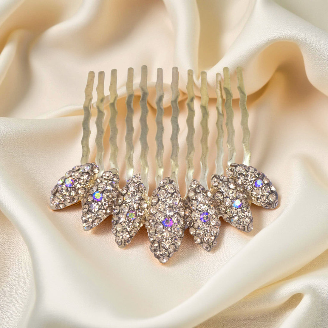 Amber version of Haerime Gleamleaf Crown Comb – golden crystal leaves arranged in arch silhouette