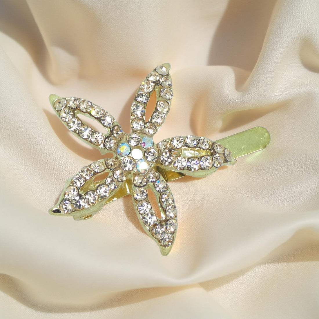 Haerime LilyGleam Clip in Amber – amber-toned floral clip in color-focused composition, perfect for daily wear
