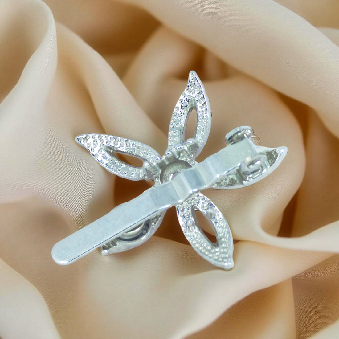 Haerime LilyGleam Clip in Purple – back view showing snap-on magnetic clasp with silver floral frame