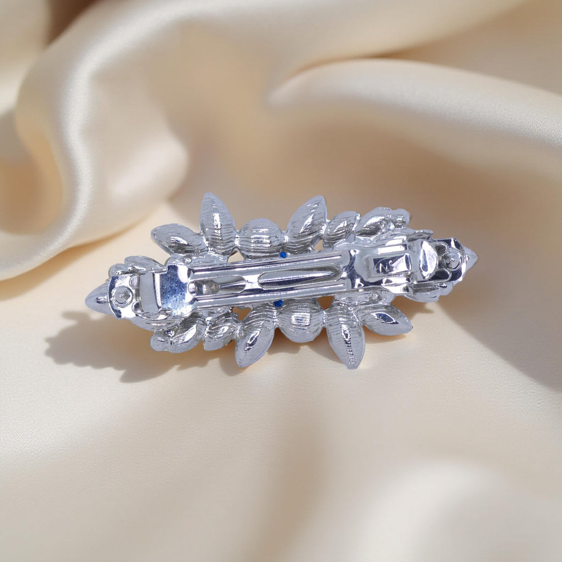 Haerime Lunaria Petite Barrette in Pearl – reverse view highlighting polished silver base and back clasp structure