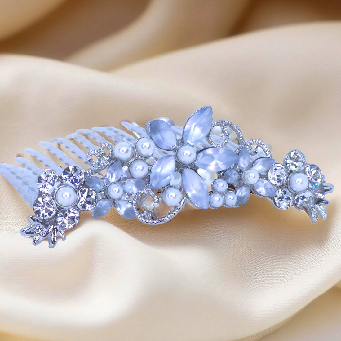 Haerime Lunaria Vine Comb in Pearl – close-up showing white pearl accents and intricate floral filigree