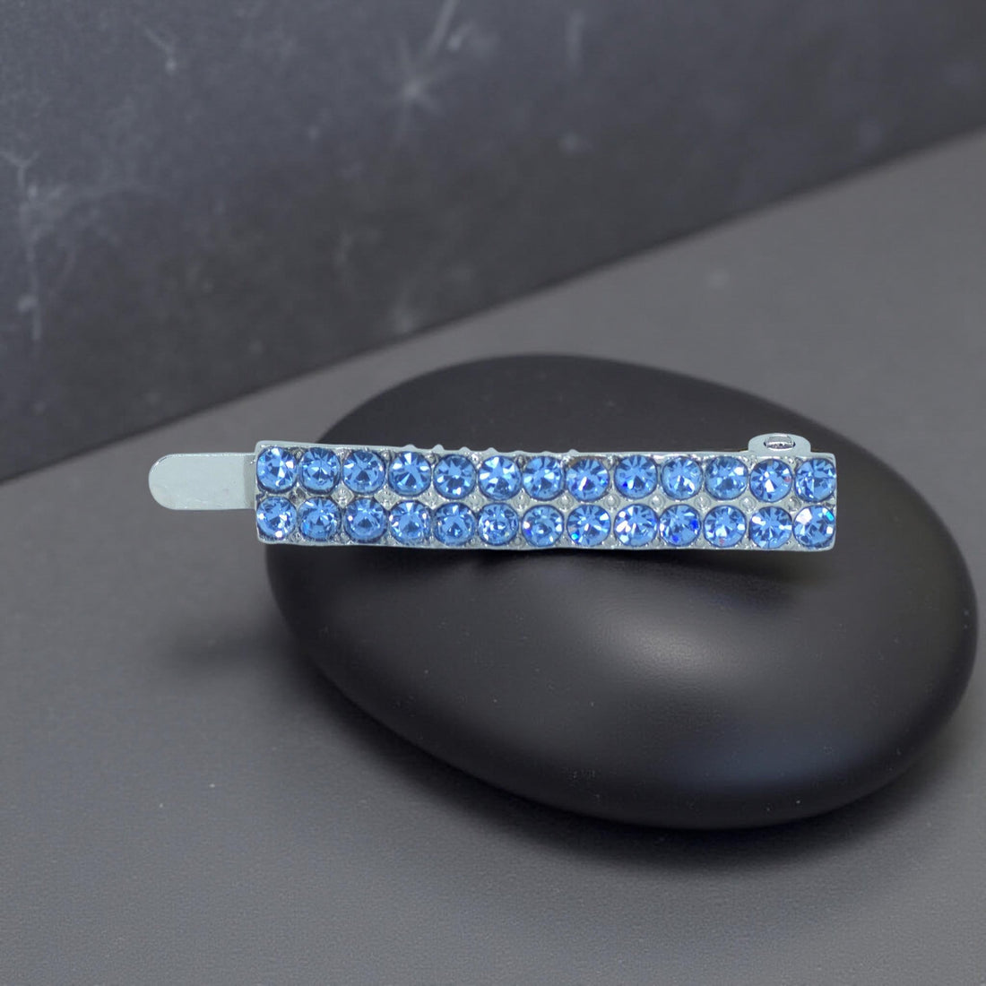 Haerime Minette Magnet Clip in Blue – top view of cobalt crystal row on metallic frame for bold styling