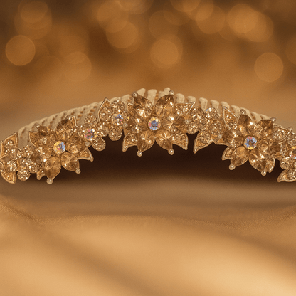 Celestara Crown hair comb, product view.