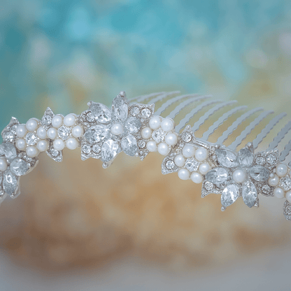 Celestara Crown hair comb, product view.