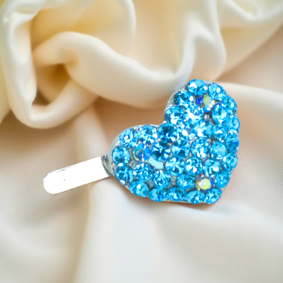 CoeurClip hair accessory, Blue Zircon color option, product view.