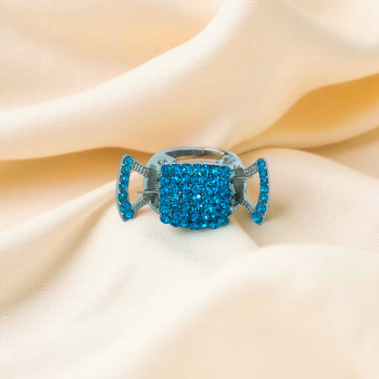 LumiClasp Mini jaw clip, Blue Zircon color option, product view.