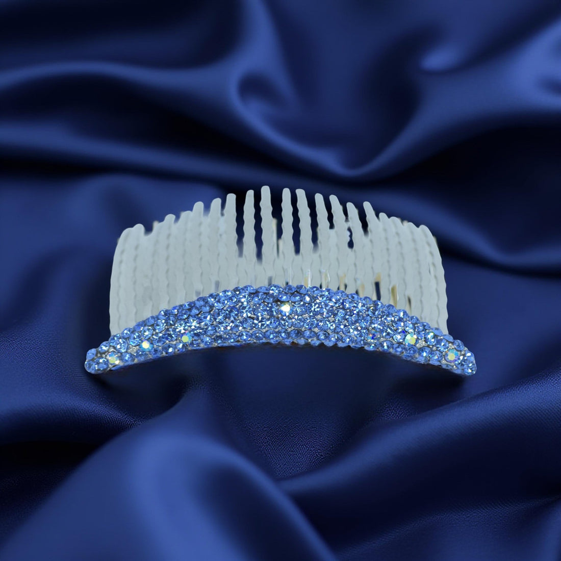 Haerime Lunoria Arch Comb in Blue – detail view showing wave teeth and brilliant cobalt pavé