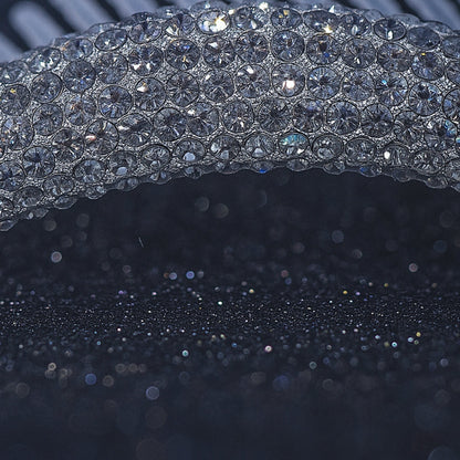 Lunoria Arch hair accessory, detail view.