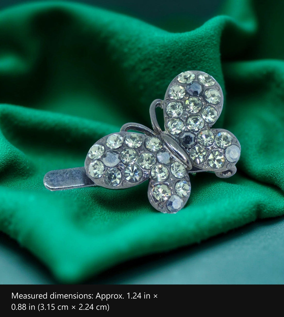 Papillon Éclat — Hair Accessory with measured dimensions marked: Approx. 1.24 in × 0.88 in (3.15 cm × 2.24 cm)